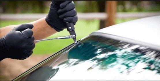 Redondo and Manhattan Beach Windshield Repair