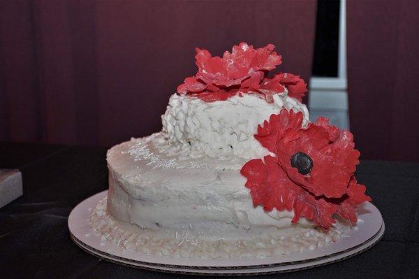 Cake made by Pattycake Cupcakery.