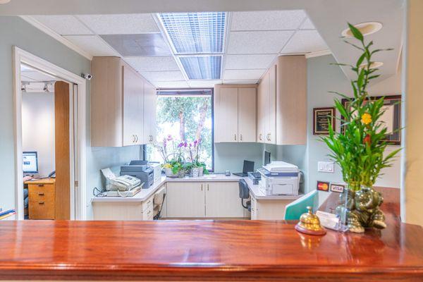 Jenny Le, DDS - OC Prosthodontics