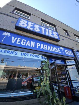Besties Vegan Paradise