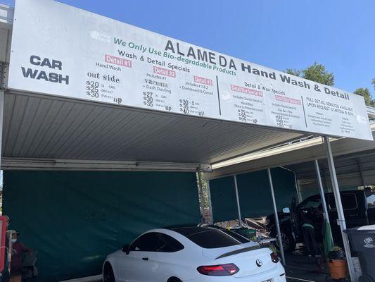 Follow Charlie Hand Wash