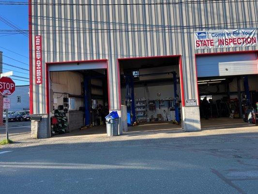 Literally not a single car in the fucking garage and they still refused service.