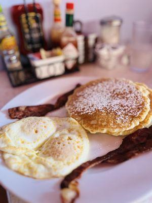 Pancakes Combo #1 w bacon