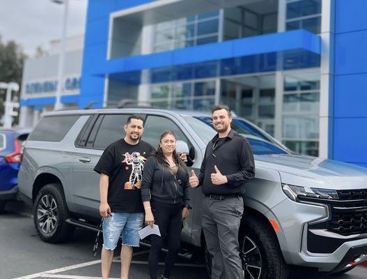 I just purchased a new vehicle, Alejandra Abedoy and Billy Emerson were very helpful and made my purchase hassle free! Highly recommend!!