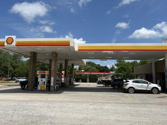 Dianes Shell Station Cafe