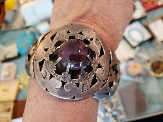 Halstead's Helping Hands Estate Sales