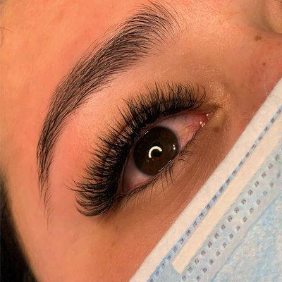 Hybrid eyelash extensions