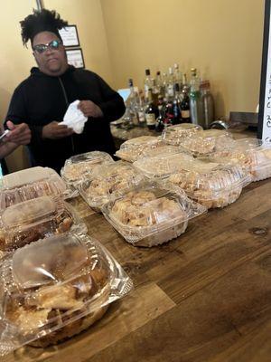 Peach cobbler and banana pudding