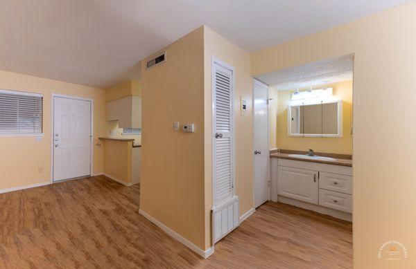 Monticello Studios at Hyde Park