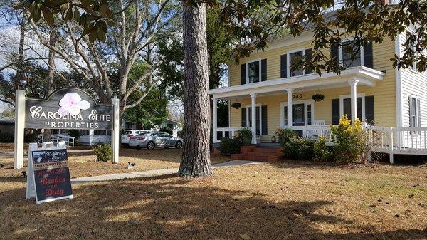 Carolina Elite Properties - Laura Hewett Realty