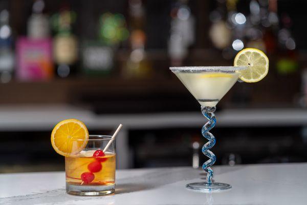 Enjoy a full bar offering handcrafted cocktails, wine and beer at The Pointe