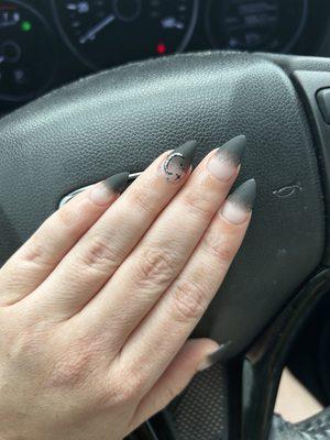 Marimazing Nails