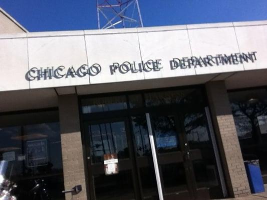 Main entrance on 51st and Wentworth
