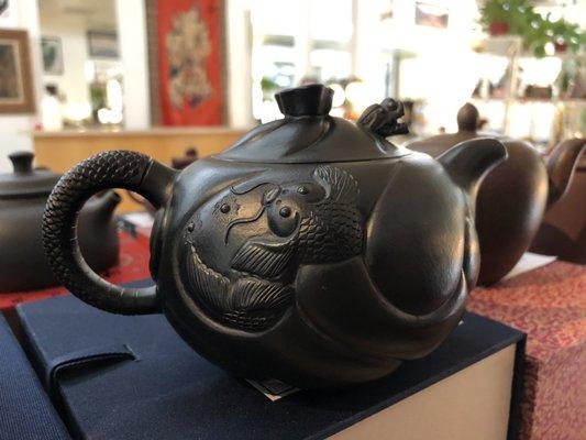 The original handmade teapot contains no chemicals and is very healthy