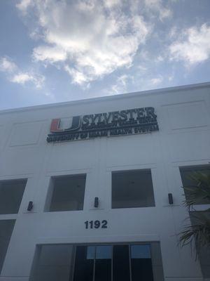 Entrance from the outside