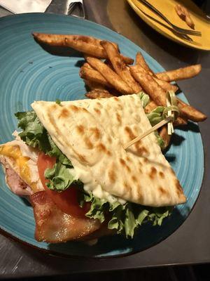 Main Event Sports Bar & Eatery