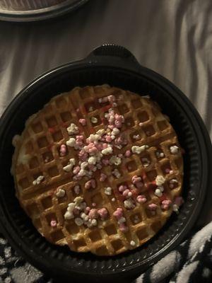 ask for the full strawberry waffle including whip and they always forget. Sad i have to throw this out