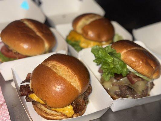 Messy Bettie’s Smash Burgers