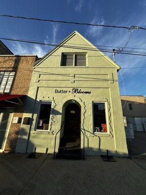 Butter+Blooms
