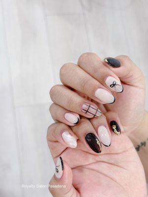 Gel overlay nails with design . Text / call us for an appointment 626 822 8291
Instagram: royalty.salon.pasadena