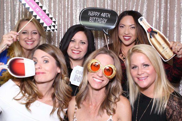 Touch N Pose- PhotoBooth