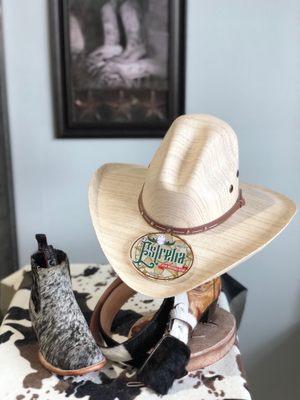 Botin de cabra sombrero y cinto