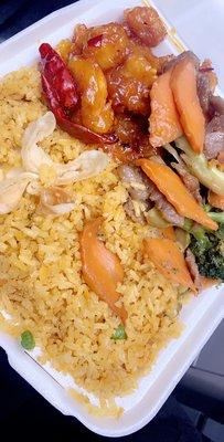 Fried rice , orange chicken,beef w/broccoli and cheese just cheese wonton . Not bad but everything taste sugary