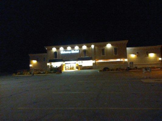 Night shot of Metamora Market