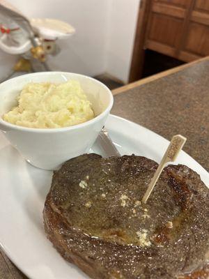 Dry Creek Steakhouse & Lodge