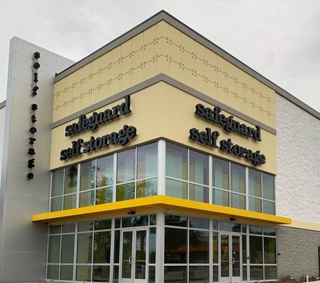 Air Conditioned Self Storage by Safeguard in Clearwater, FL.