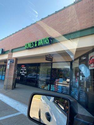 Bones & Baths Pet Care