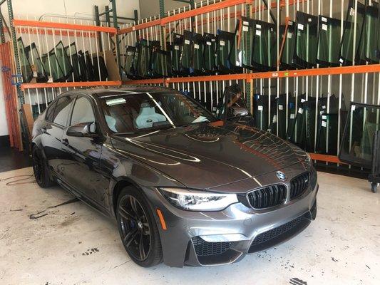 Excellent Low Price Auto Glass LLC