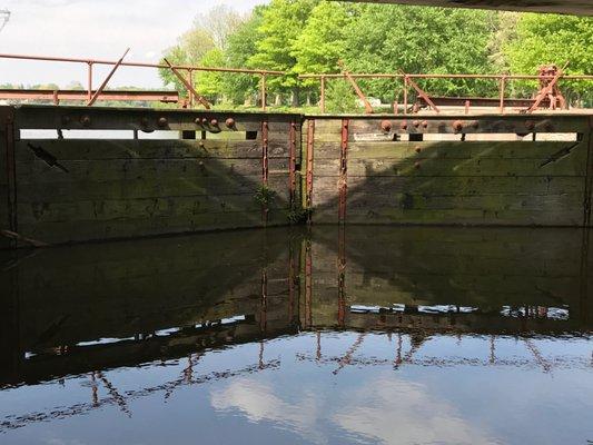 Hennepin Feeder Canal State Parkway