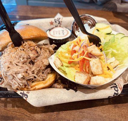Jumbo Pulled Pork Sandwich with a Side Salad (you know why - resolutions)
