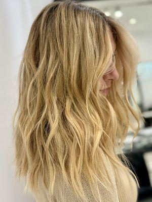 Dimensional golden blonde and haircut/style done by Kasey @kaseydoesurhair