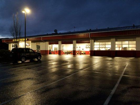 Les Schwab Tire Center