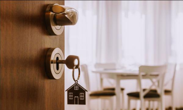 Tari Oniashvili - Realty ONE Group Prestige