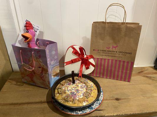 Make your own birthday cale for your dog and toy