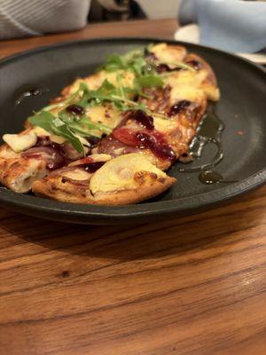 Apple & Brie Flatbread