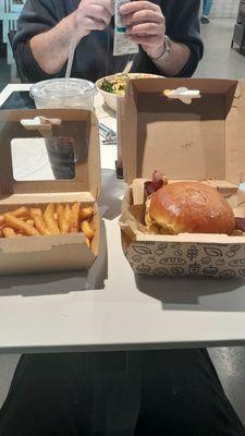 Spike Burger, crispy fries and fountain drink