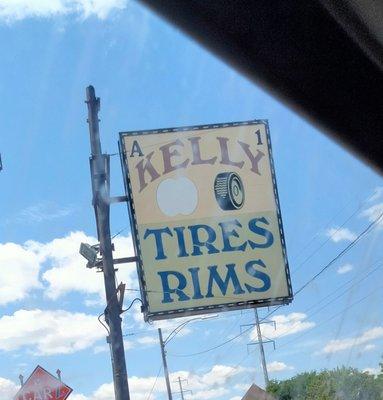 A 1 Kelly Rims & Tires