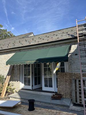 Retractable awning recover