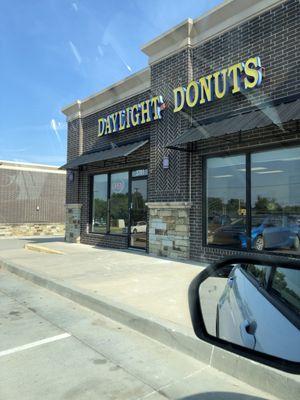 Daylight Donuts