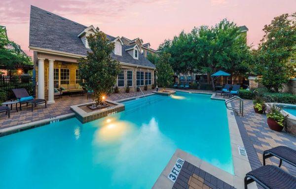 Perry Row Townhomes on Lovers Lane in Dallas
