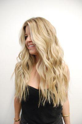 Color by Alex #blondehair #balayage #besthairsalon #blondebalayage #livedin