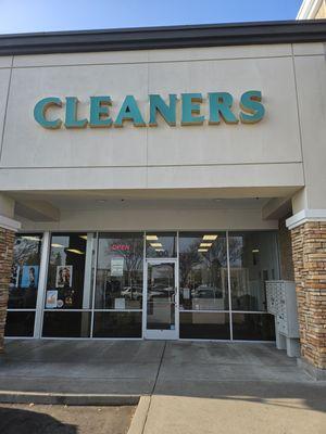Formerly Folsom Fresh Cleaners-same quality, new faces