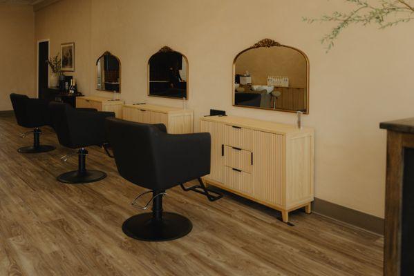 Salon Stations