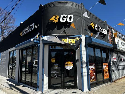 Buffalo Wild Wings 'GO'