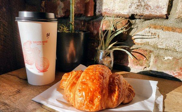 20oz mocha & croissant (1/9/25)