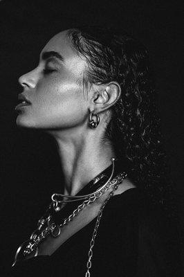 I model with natural skin, Nik is the only one I trust with my face!